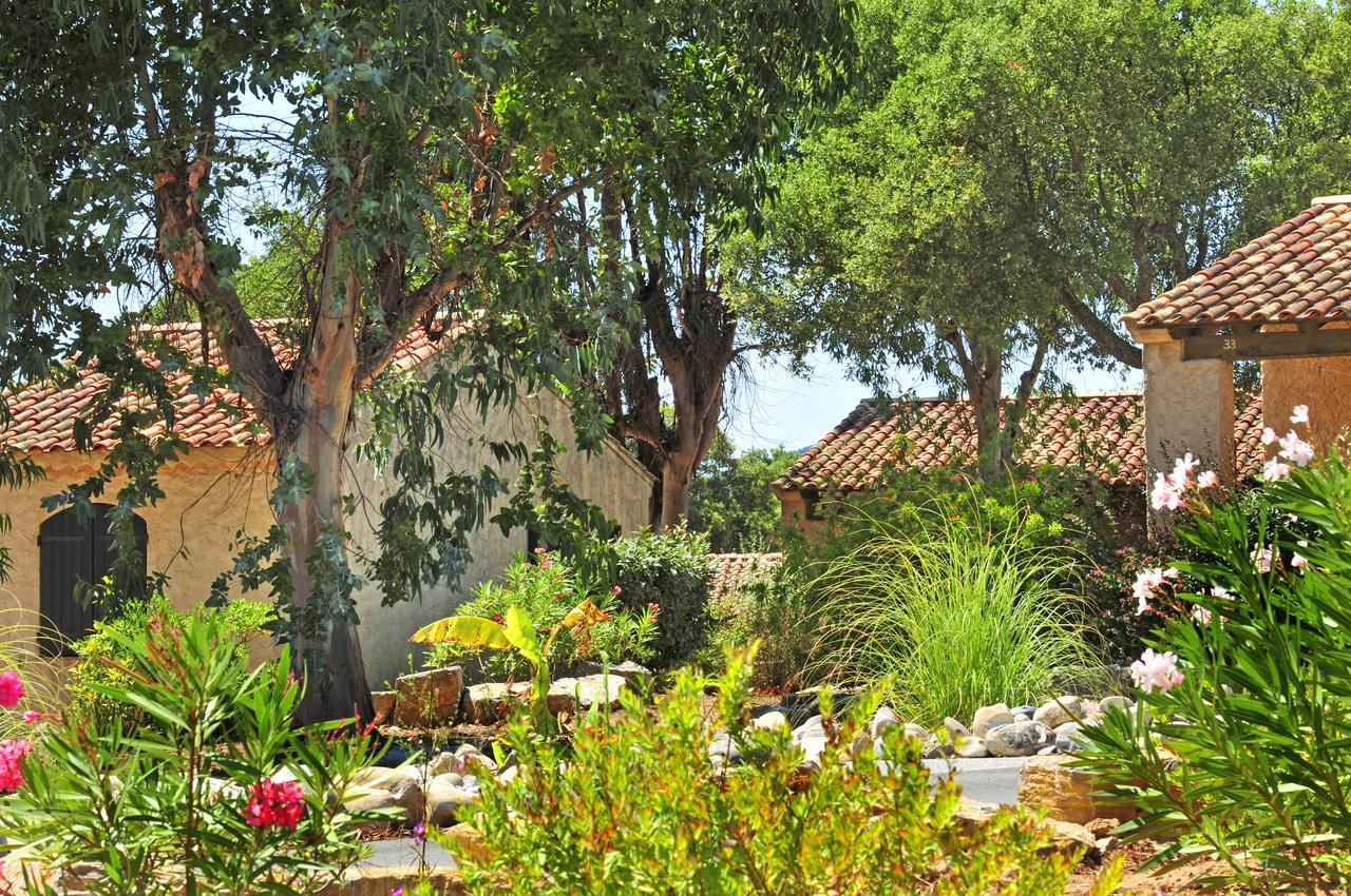 Hotel Vtf Le Castelet Saint Aygulf Zewnętrze zdjęcie